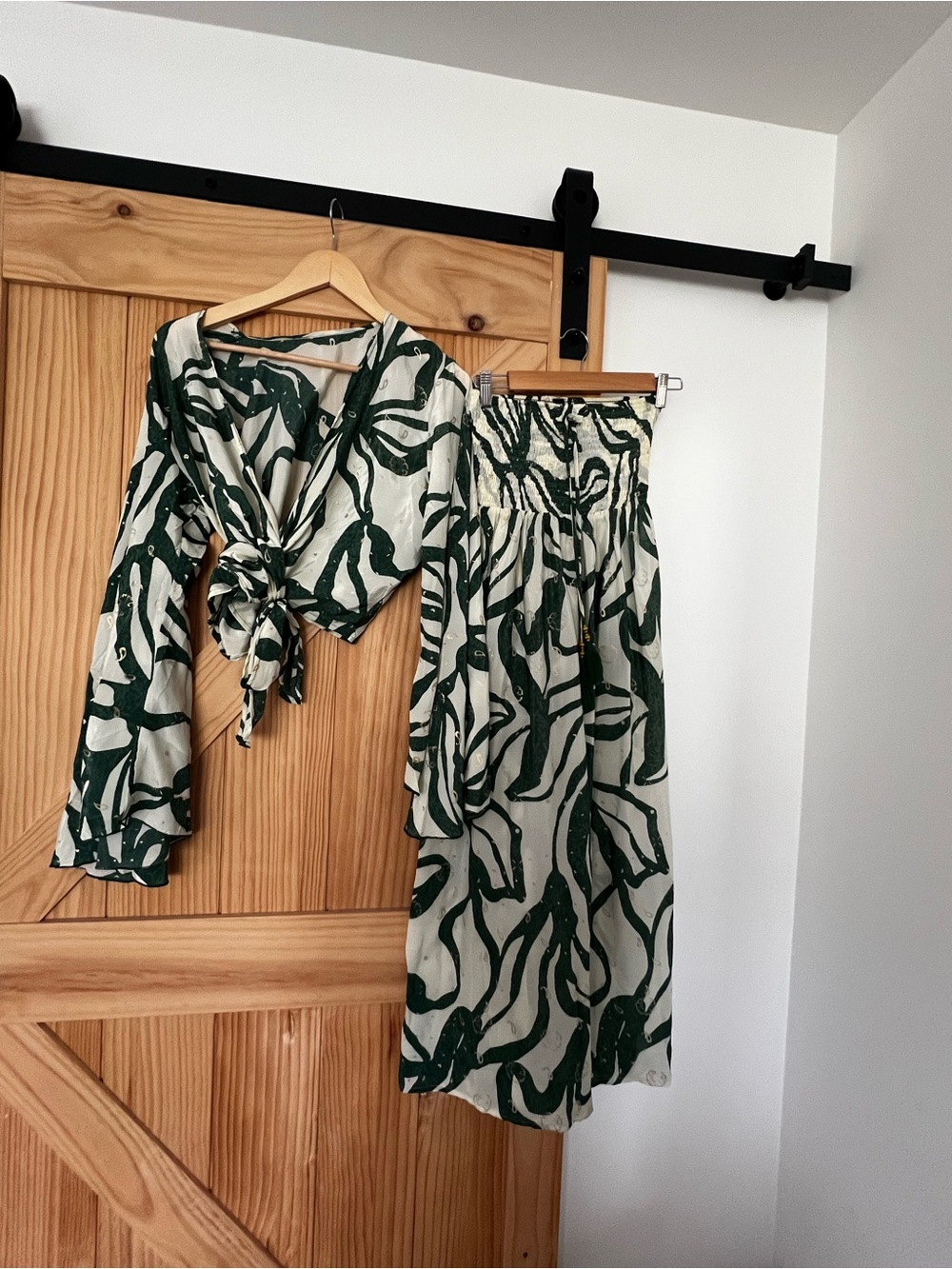 Green Abstract Print Two-Piece Jumpsuit Romper Set